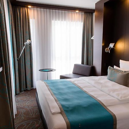 Motel One Stuttgart-Bad Cannstatt Bagian luar foto