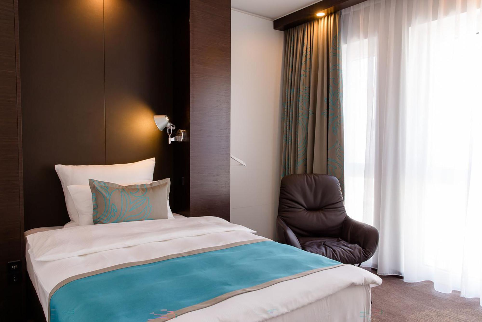 Motel One Stuttgart-Bad Cannstatt Bagian luar foto