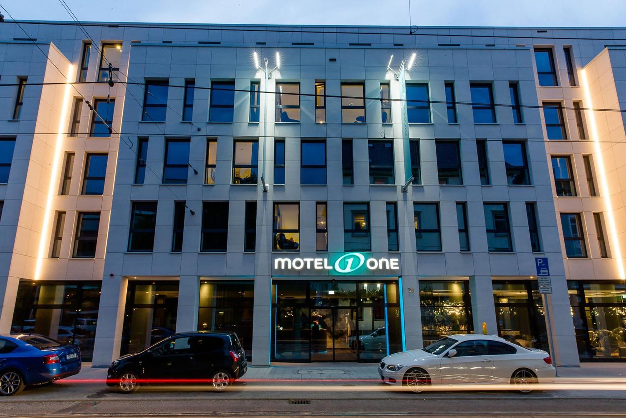 Motel One Stuttgart-Bad Cannstatt Bagian luar foto