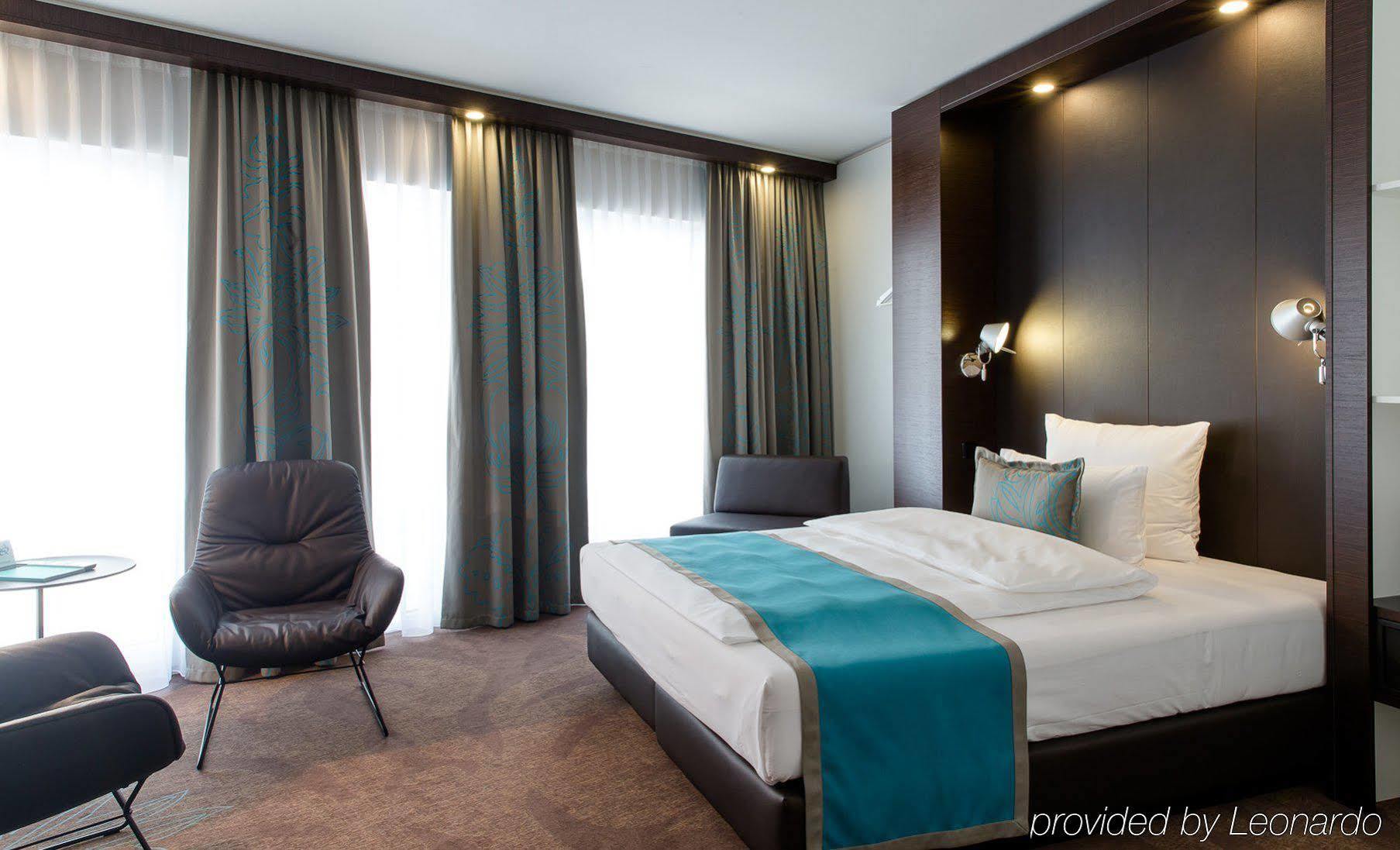 Motel One Stuttgart-Bad Cannstatt Bagian luar foto