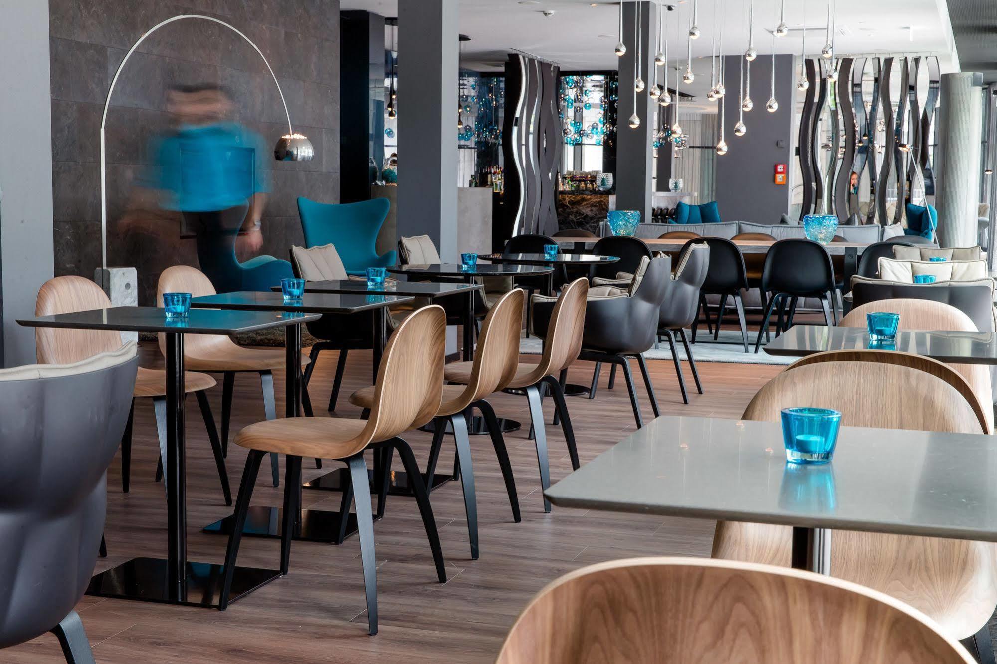 Motel One Stuttgart-Bad Cannstatt Bagian luar foto